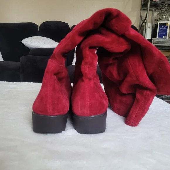 Aerosoles Supersonic Cranberry Red Suede Boots - Picture 3 of 4